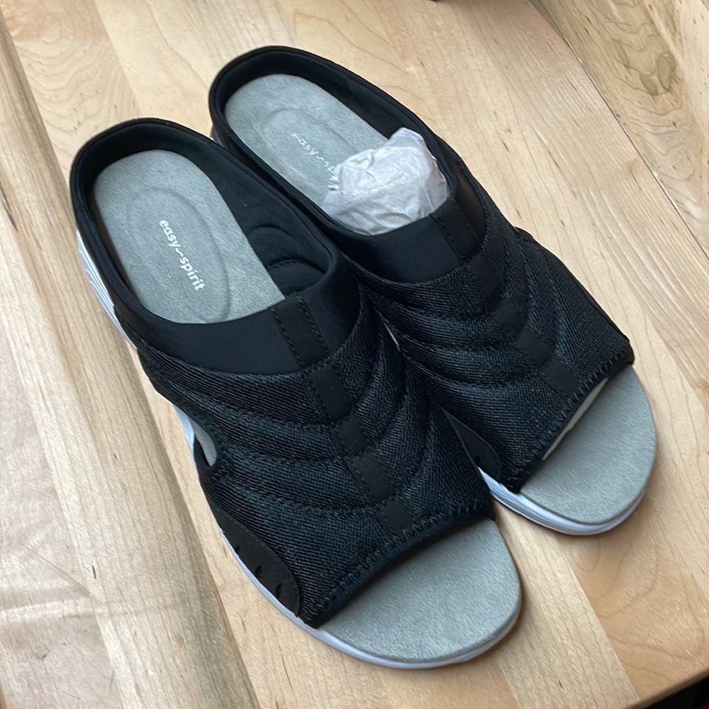 Easy Spirit Traciee Jet Black Slip on Sandal